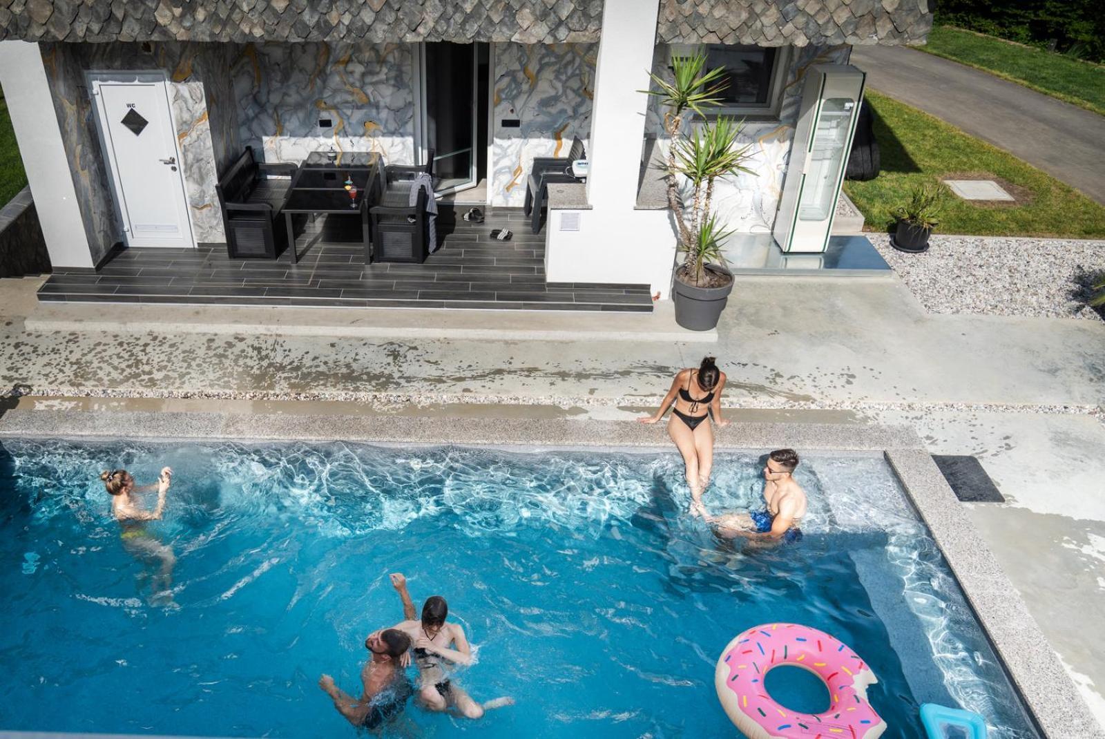 Resort Timaja - Pool, Massage Pool, Sauna Trebnje Exterior foto